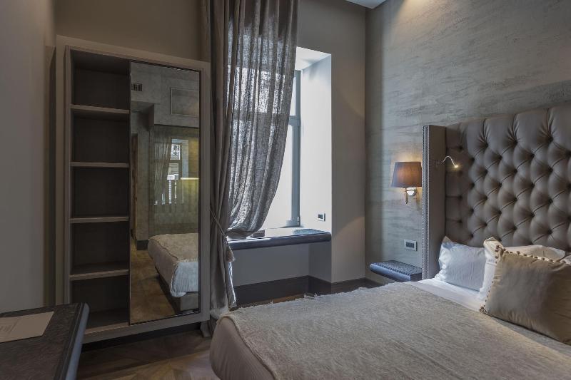 Forvm Boutique Hotel Trieste Esterno foto