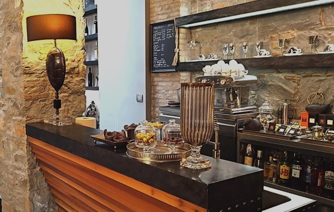 Forvm Boutique Hotel Trieste Esterno foto