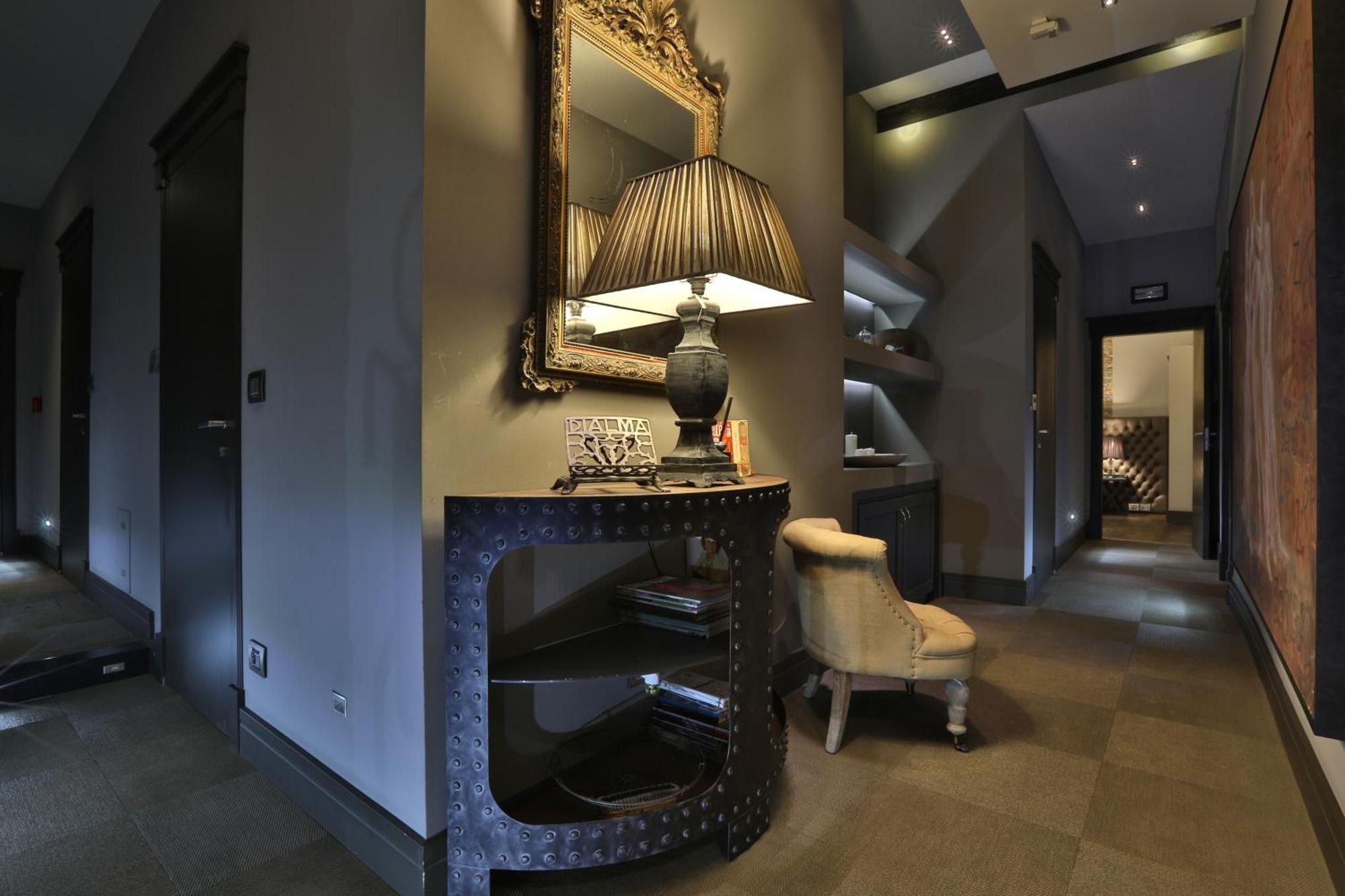 Forvm Boutique Hotel Trieste Esterno foto