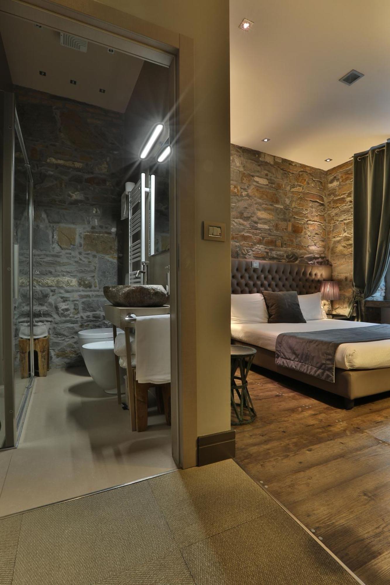 Forvm Boutique Hotel Trieste Esterno foto