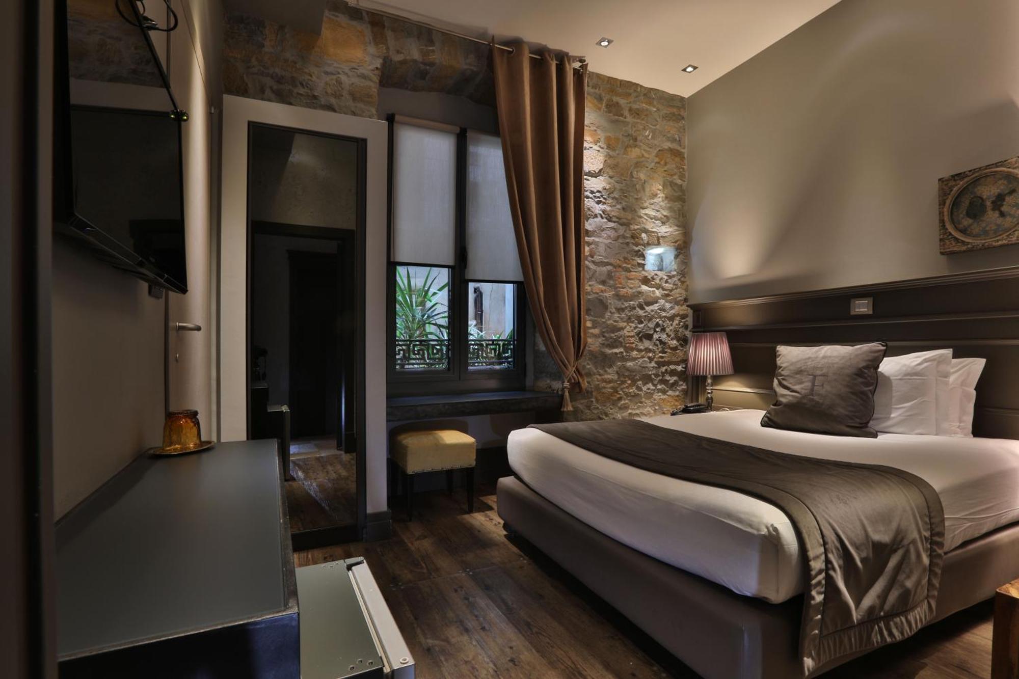 Forvm Boutique Hotel Trieste Esterno foto