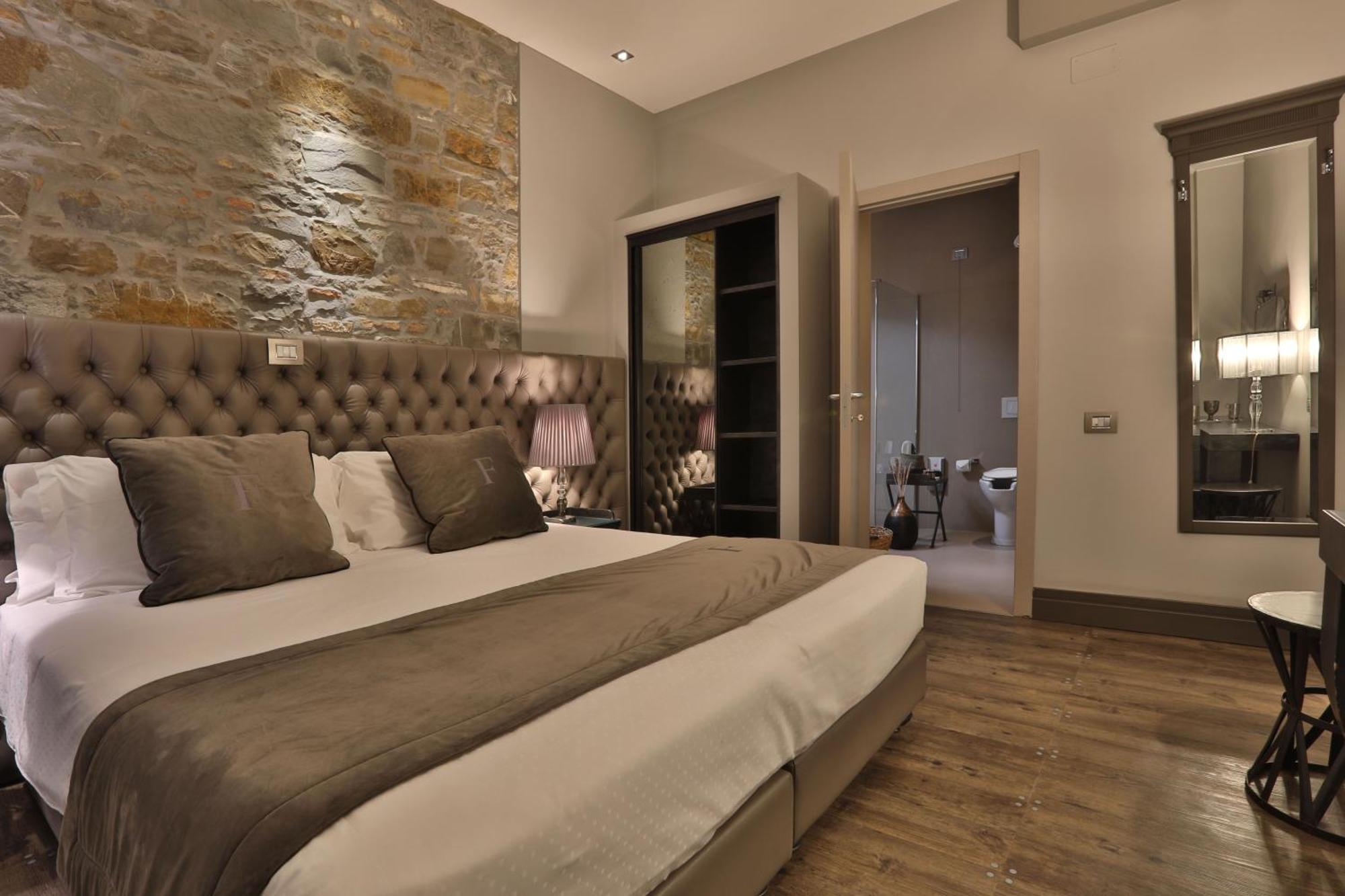 Forvm Boutique Hotel Trieste Esterno foto