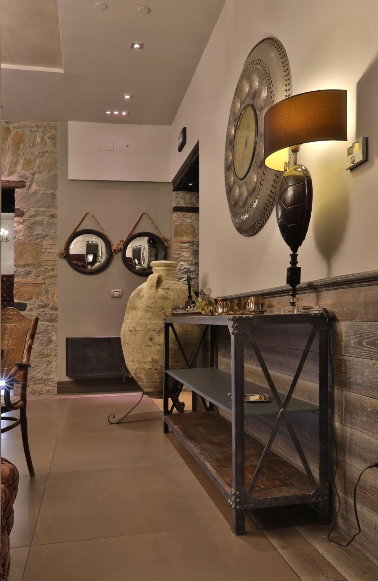Forvm Boutique Hotel Trieste Esterno foto